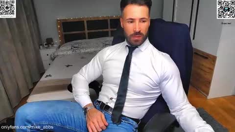 Snapshot of mikestrip chatting on 5, 1, 2026 Mike online show from 5, 1, 2026