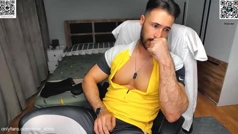 Snapshot of mikestrip chatting on 10, 2, 2026 Mike online show from 10, 2, 2026