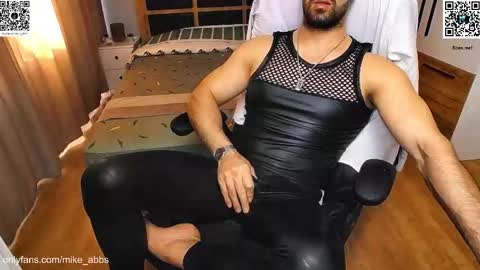 Snapshot of mikestrip chatting on 25, 2, 2026 Mike online show from 25, 2, 2026