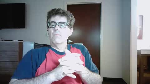 Snapshot of mikewulds chatting on 7, 1, 2026 Mike online show from 7, 1, 2026