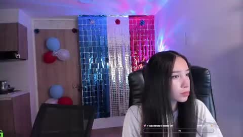 Snapshot of mikeyvioleta chatting on 19, 7, 2026 VIOLETAMIKE online show from 19, 7, 2026