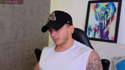 Snapshot of mikke_love chatting on 9, 5, 2026 MIKKE online show from 9, 5, 2026