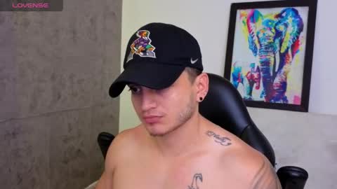 Snapshot of mikke_love chatting on 11, 5, 2026 MIKKE online show from 11, 5, 2026