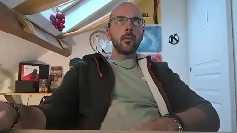 mikmik91 online show from 17, 12, 2024