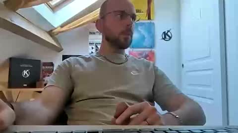 mikmik91 online show from 6, 3, 2025