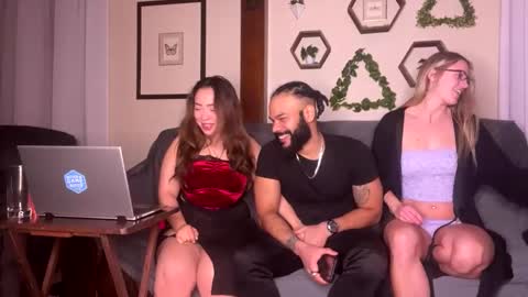 Miko Moon online show from 28, 12, 2024