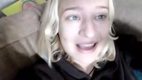 Snapshot of mila_420 chatting on 17, 9, 2025 Mila 420 online show from 17, 9, 2025