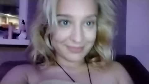 Snapshot of mila_420 chatting on 10, 10, 2025 Mila 420 online show from 10, 10, 2025