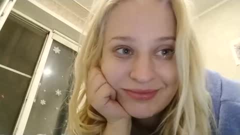 Snapshot of mila_420 chatting on 18, 4, 2026 Mila 420 online show from 18, 4, 2026
