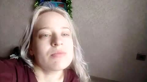 Snapshot of mila_420 chatting on 27, 4, 2026 Mila 420 online show from 27, 4, 2026