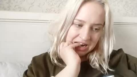 Snapshot of mila_420 chatting on 8, 5, 2026 Mila 420 online show from 8, 5, 2026