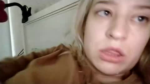 Snapshot of mila_420 chatting on 17, 5, 2026 Mila 420 online show from 17, 5, 2026