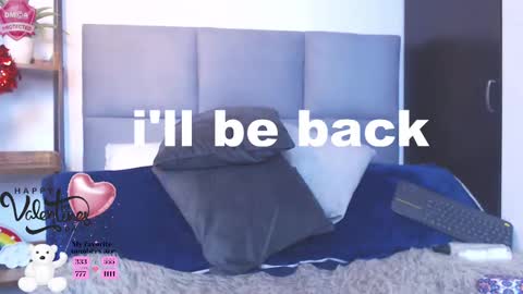 Mila Astor online show from 11, 2, 2025