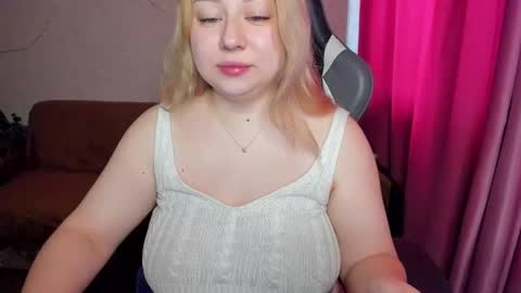 Mila shy sensual person  online show from 6, 11, 2025