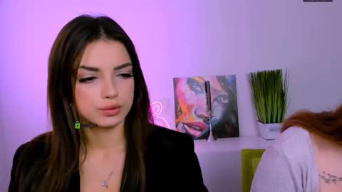 Snapshot of mila_glow chatting on 13, 9, 2025 mila_glow online show from 13, 9, 2025