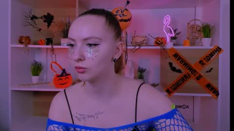 mila_glow online show from 2, 11, 2025