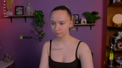 mila_glow online show from 7, 4, 2026