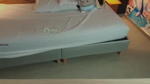 Snapshot of mila_kiitty chatting on 11, 11, 2025 Milena online show from 11, 11, 2025