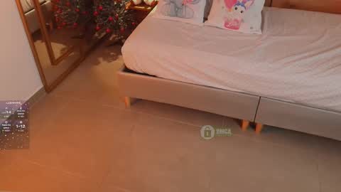 Snapshot of mila_kiitty chatting on 21, 11, 2025 Milena online show from 21, 11, 2025