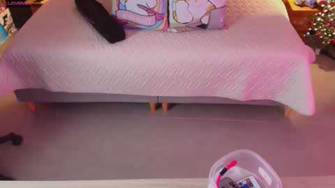 Snapshot of mila_kiitty chatting on 1, 12, 2025 Milena online show from 1, 12, 2025