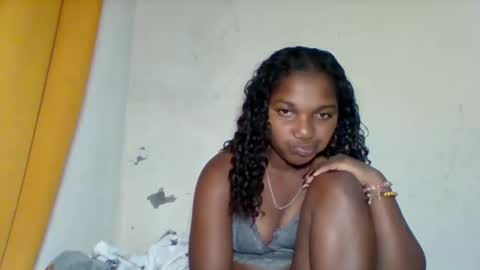 Snapshot of mila_lunah chatting on 7, 5, 2026 mila_lunah online show from 7, 5, 2026