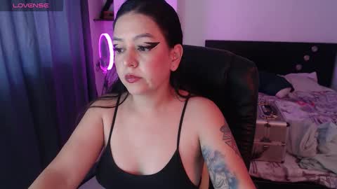 mila_phoenix online show from 22, 12, 2025