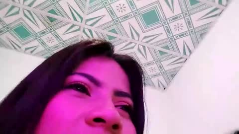 laura online show from 17, 9, 2025