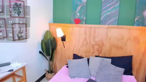 Mila and samy online show from 25, 10, 2025