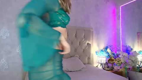 Snapshot of mila_smirnovavk chatting on 3, 7, 2026 MILA online show from 3, 7, 2026