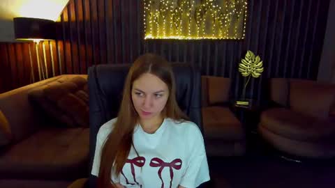Snapshot of milaaddam chatting on 3, 7, 2026 Milla online show from 3, 7, 2026