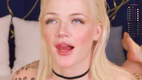Snapshot of milademies chatting on 4, 1, 2025 Miss Cutie online show from 4, 1, 2025