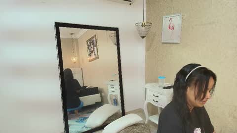 miladiosa online show from 10, 10, 2025