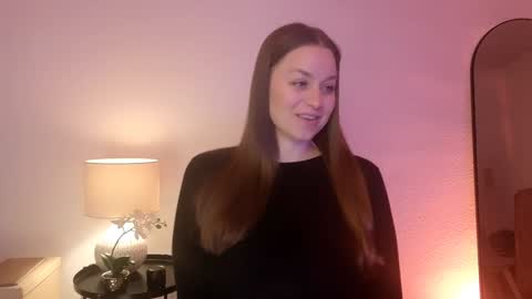 Mila Fleur online show from 31, 1, 2025