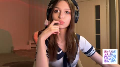 Snapshot of milamiuu chatting on 10, 5, 2026 milamiuu online show from 10, 5, 2026