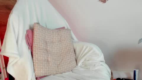 Snapshot of milan_d01 chatting on 1, 3, 2025  Nice To Meet you  Welcome here online show from 1, 3, 2025