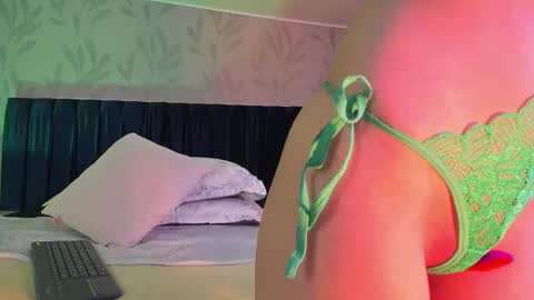 Snapshot of milan_daph chatting on 3, 3, 2026 Daphne online show from 3, 3, 2026