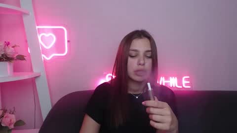 milanaangelas online show from 7, 2, 2025