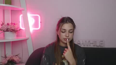 milanaangelas online show from 16, 12, 2025