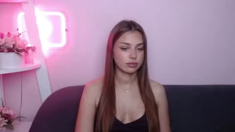 Snapshot of milanaangelas chatting on 19, 7, 2026 milanaangelas online show from 19, 7, 2026