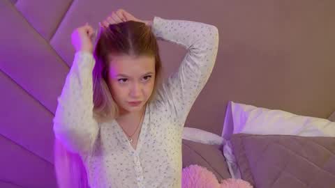 Snapshot of milanabalmain chatting on 27, 4, 2026 MilanaBalmain online show from 27, 4, 2026