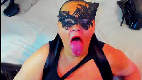 Snapshot of milanabiegert chatting on 4, 1, 2025 Lana online show from 4, 1, 2025