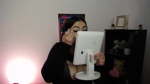 Snapshot of milania_milaa chatting on 10, 10, 2025 milania_milaa online show from 10, 10, 2025
