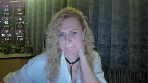 Snapshot of milanna_x chatting on 6, 11, 2025 milanna_x online show from 6, 11, 2025