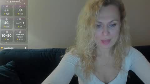 Snapshot of milanna_x chatting on 19, 11, 2025 milanna_x online show from 19, 11, 2025
