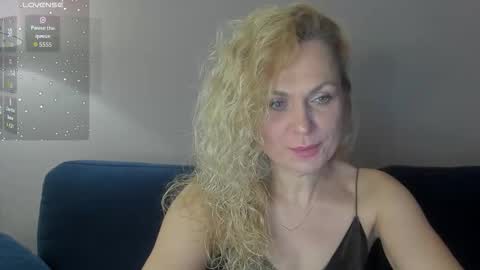 Snapshot of milanna_x chatting on 22, 11, 2025 milanna_x online show from 22, 11, 2025