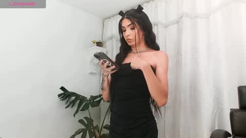 Snapshot of milansantana24 chatting on 3, 12, 2024 MILAN SANTANA online show from 3, 12, 2024