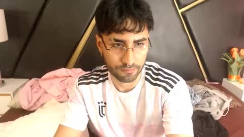 milanzaire online show from 17, 9, 2025