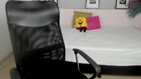 Mila Rose online show from 23, 12, 2024