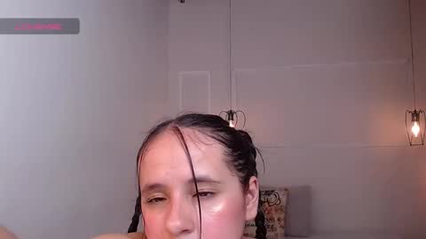 Mila Rose online show from 23, 2, 2025