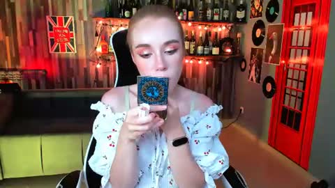 Snapshot of milasiren chatting on 14, 6, 2026 Mila online show from 14, 6, 2026